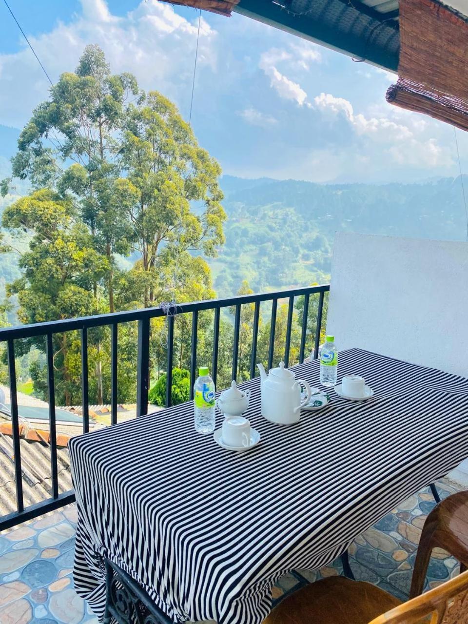 Pleasant Peak Bed & Breakfast Ella Luaran gambar